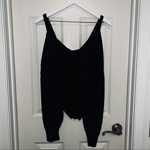 NWOT Fashion Nova Knot Front Cold Shoulder Sweater - Picture 5 of 6